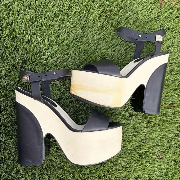 Luxurious Chanel Colorblock Leather Platforms 37 Authentic Damaged - Picture 12 of 13